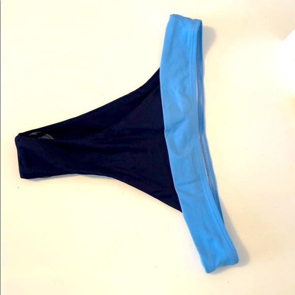 light and dark blue color block bikini 💙🦋🧿 - Picture 2 of 4
